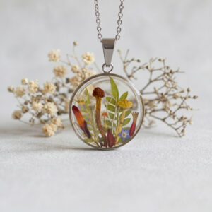 collar honguitos y flores (copia)
