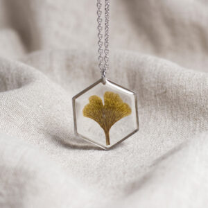 collar hortensia 3 pétalos (copia)